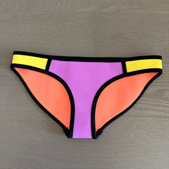 Triangl Swimwear Colorblock Bikini - Picture 8 of 11